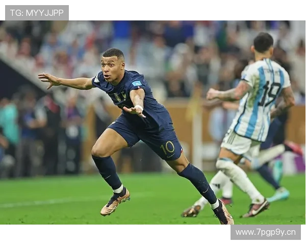 世界杯精彩对决落幕,国家队逆转胜利引发球迷狂欢 - 副本 (2) - 副本